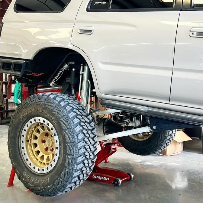 Load image into Gallery viewer, Extended Outboard Shock Relocation (OSR+) - 3rd Gen 4runner

