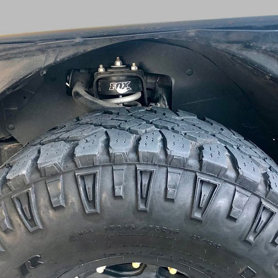 Load image into Gallery viewer, 2007-2009 Toyota FJ Cruiser Splash Guards
