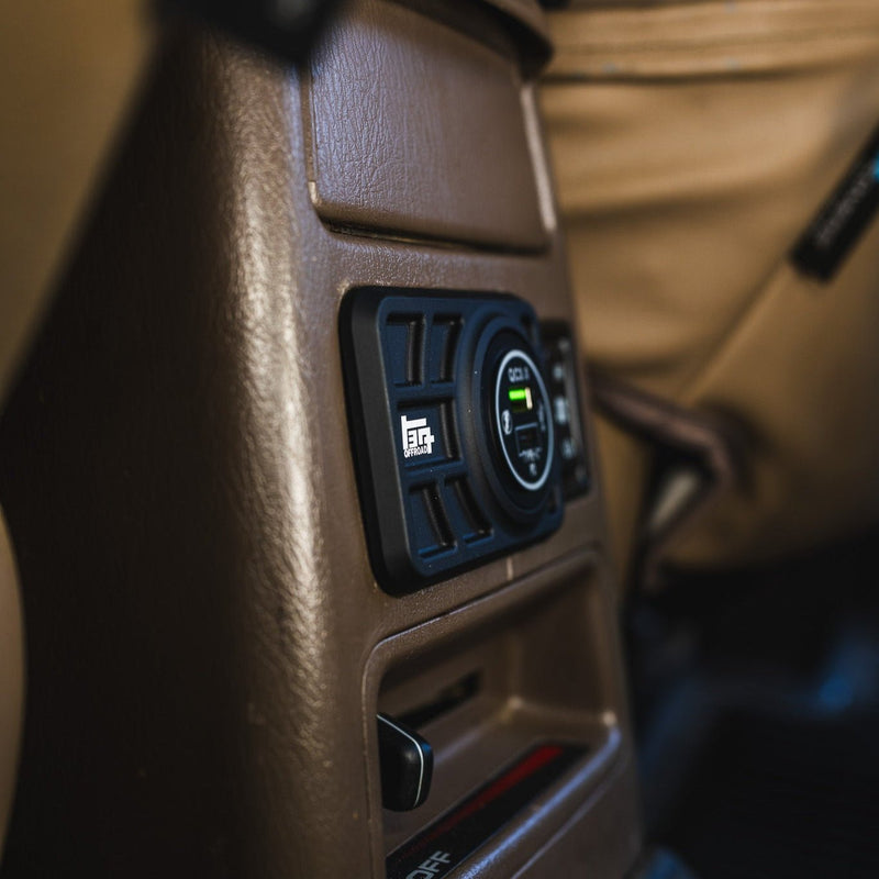 Load image into Gallery viewer, 3rd Gen 4Runner Ash Tray USB Plug | Billet Aluminum | 1996 - 2002 4Runner

