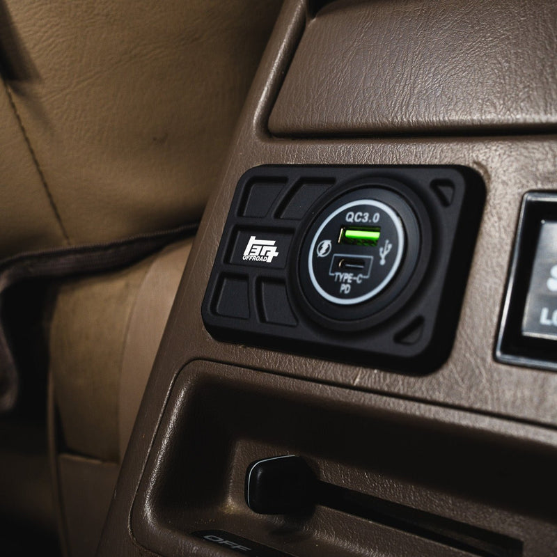Load image into Gallery viewer, 3rd Gen 4Runner Ash Tray USB Plug | Billet Aluminum | 1996 - 2002 4Runner
